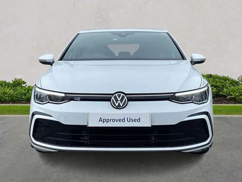 Used VW Golf VIII R-line 130 HP (95 kW) 2023 White Hatchback
