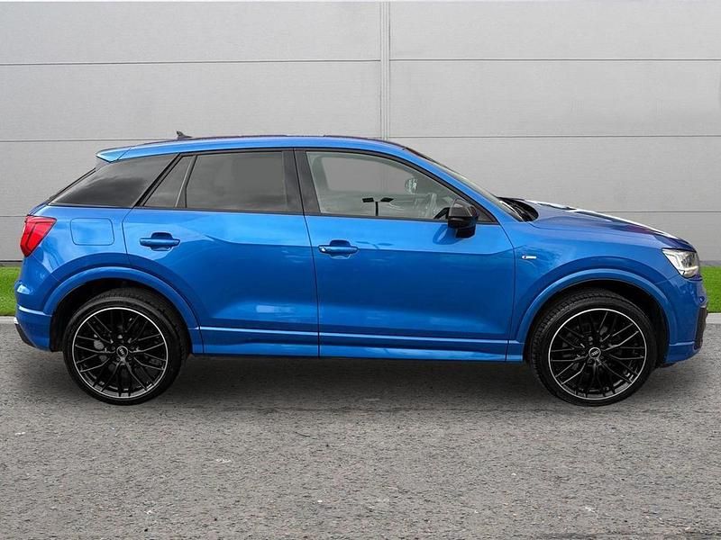 Używany Audi Q2 Black Edition 148 KM (108 kW) 2020 Niebieski SUV