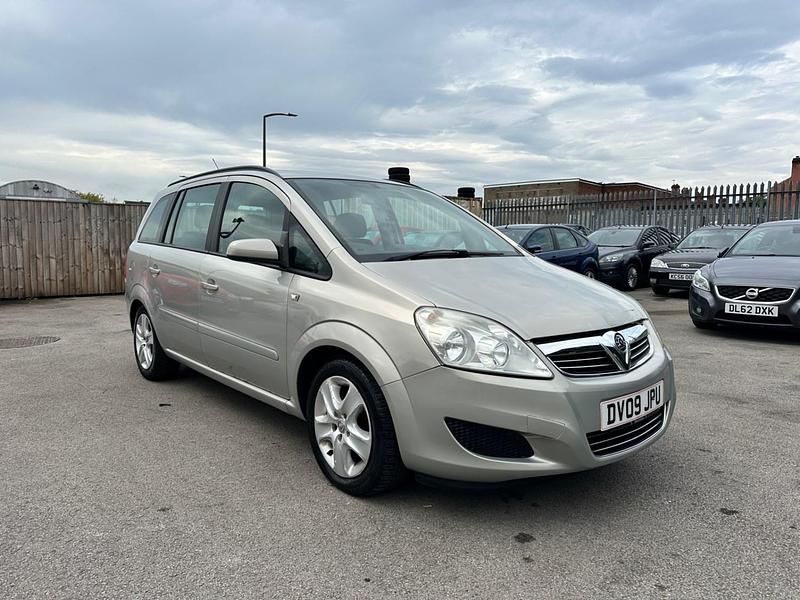 Silver Used 2009 Vauxhall Zafira MPV | £1,999 (Fair price) - Image 1/4