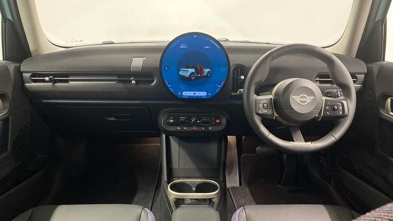 Used Mini Cooper Hatch 113 kW (154 HP) 2025 Green Hatchback