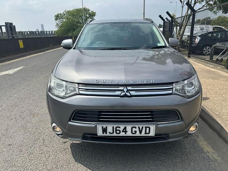 Grey Used 2014 Mitsubishi Outlander P-HEV Estate | £4,690 - Image 1/4