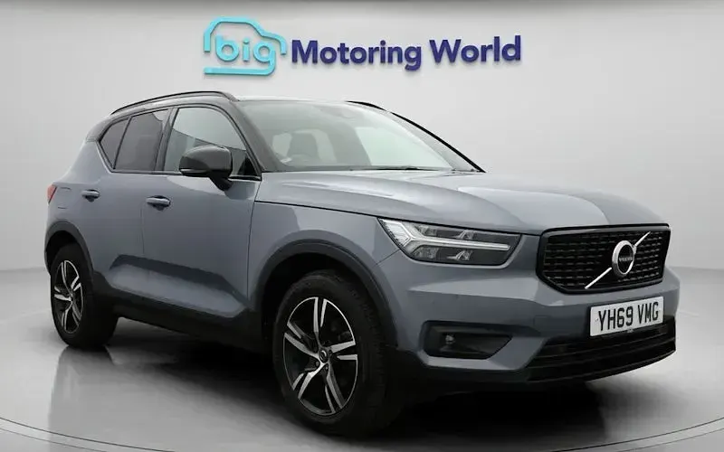 Used Volvo XC40 R-Design 150 HP (110 kW) 2019 SUV
