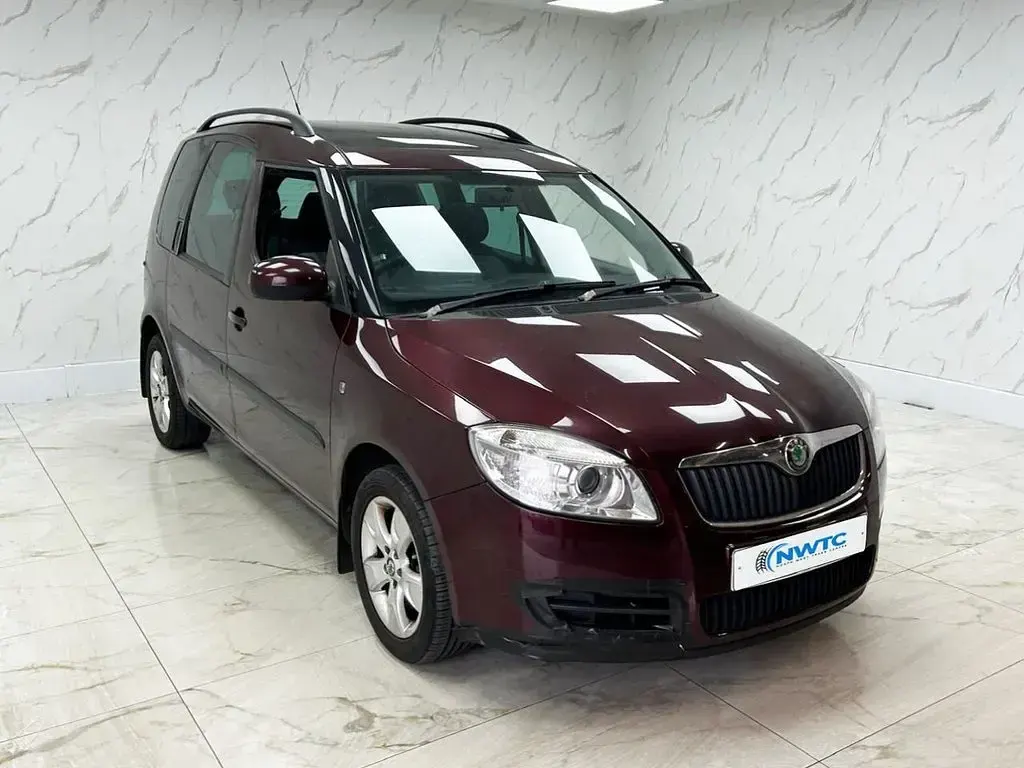 Used Skoda Roomster SE 105 HP (77 kW) 2009 Maroon MPV