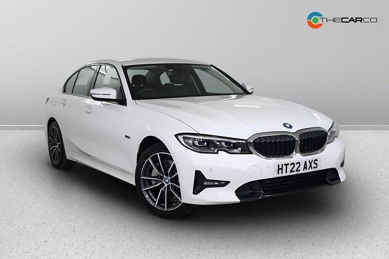 White Used 2022 BMW 330e Sport Line Sedan | £21,975 (Fair price) - Image 1/1