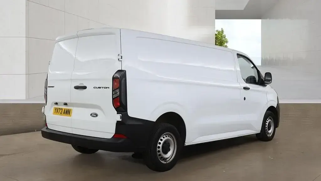 Used Ford Transit Custom S 134 HP (98 kW) 2024 White Van