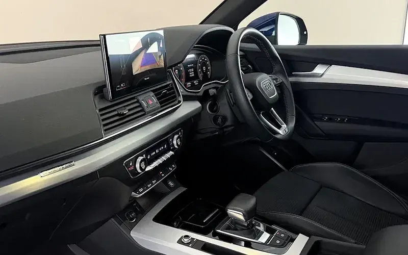 Used Audi Q5 S-Line 265 HP (194 kW) 2023 Blue SUV