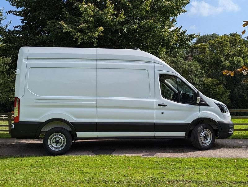 New Ford Transit 130 HP (95 kW) 2025 White Van