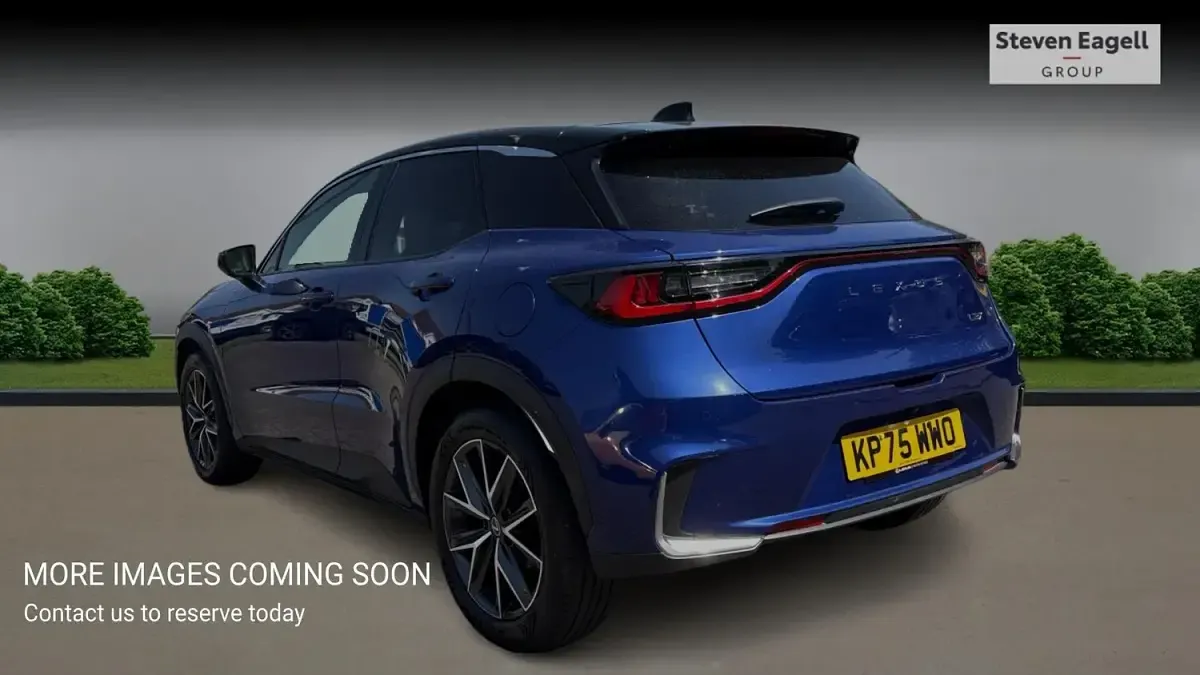 Used Lexus LBX 136 HP (100 kW) 2025 Blue/black SUV