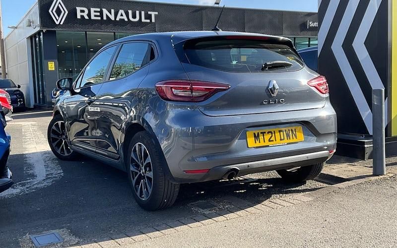 Used Renault Clio V Iconic 65 HP (47 kW) 2021 Hatchback