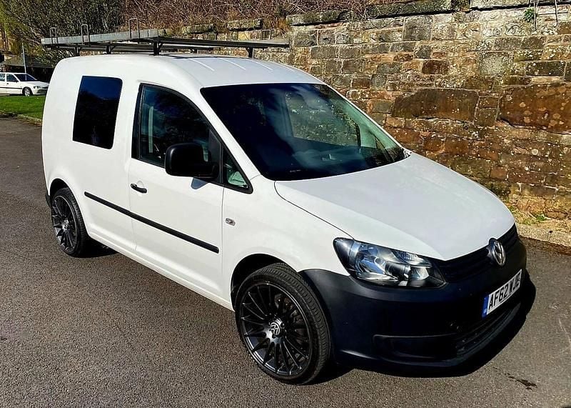 Used VW Caddy 102 HP (75 kW) 2012 White MPV