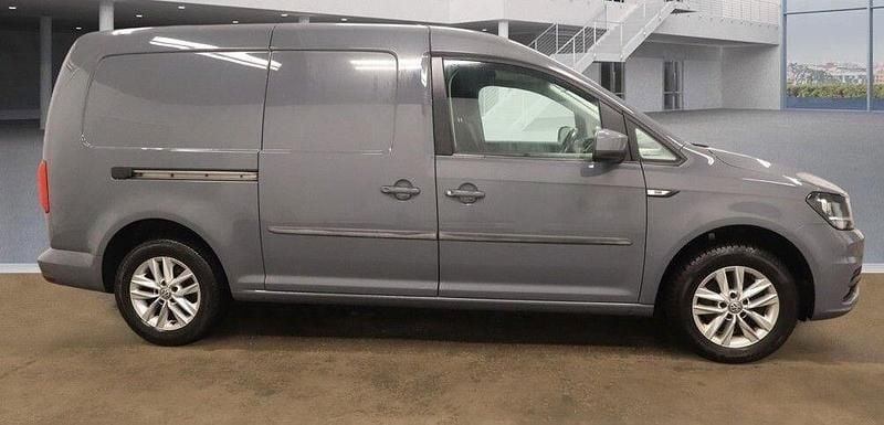 Used VW Caddy Maxi Highline 102 HP (75 kW) 2019 Grey MPV