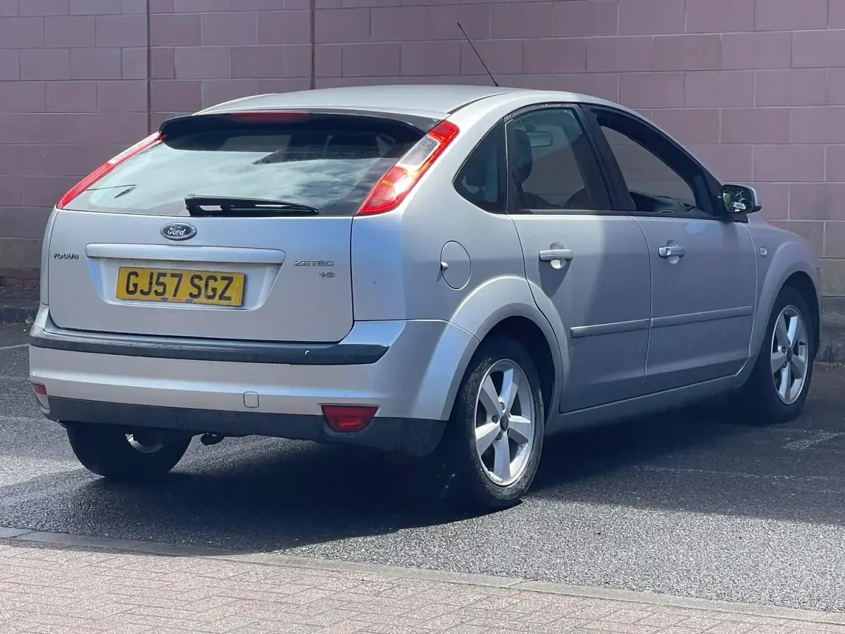 Used Ford Focus Zetec 2007 Silver Hatchback