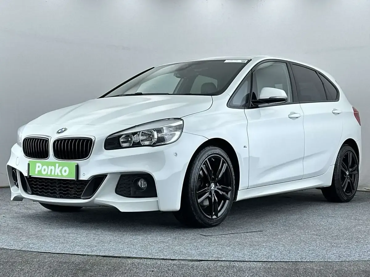 Used BMW 220 M Sport 2018 White MPV