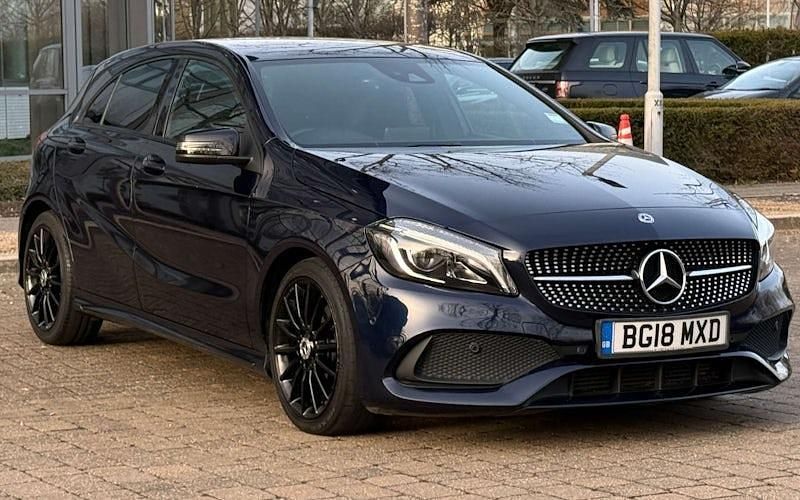 Used Mercedes A180 AMG Line Premium 109 HP (80 kW) 2018 Blue Hatchback