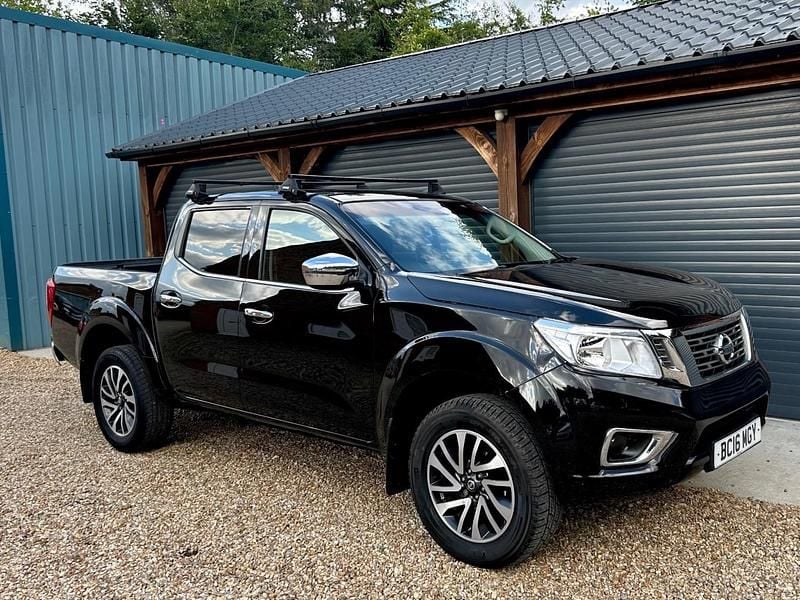 Black Used 2016 Nissan Navara N-Connecta Pickup | £6,995 (Good price) - Image 1/4