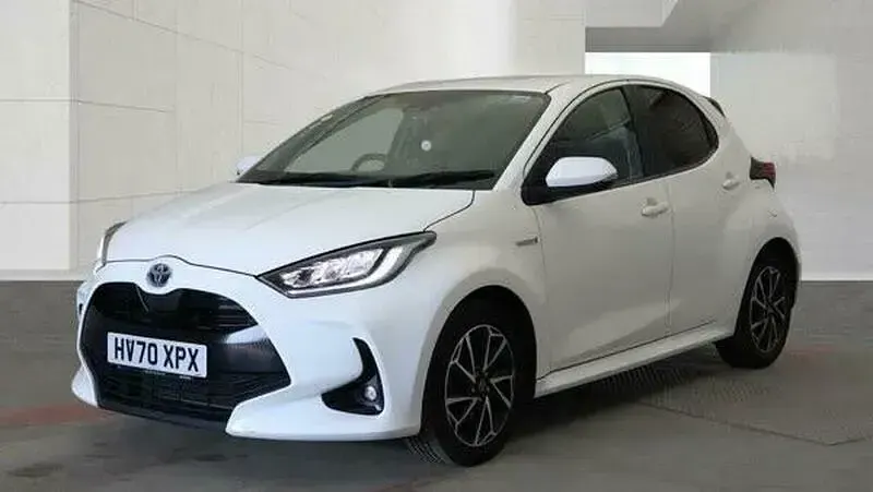 Used Toyota Yaris Design 2020 White