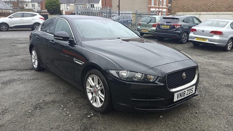 Used Jaguar XE Prestige 180 HP (132 kW) 2018 Black Sedan