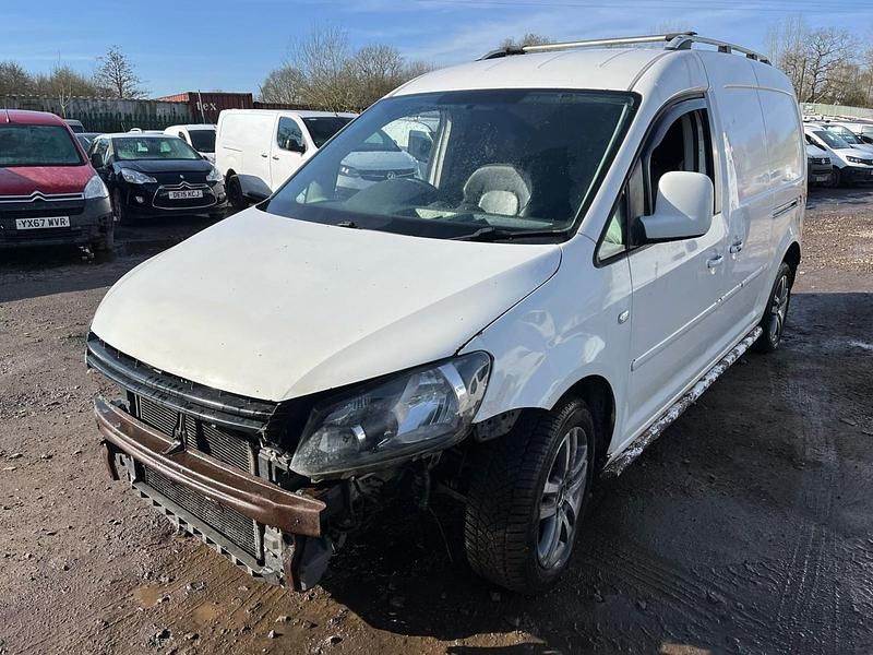 Used VW Caddy Maxi Startline 102 HP (75 kW) 2013 White MPV