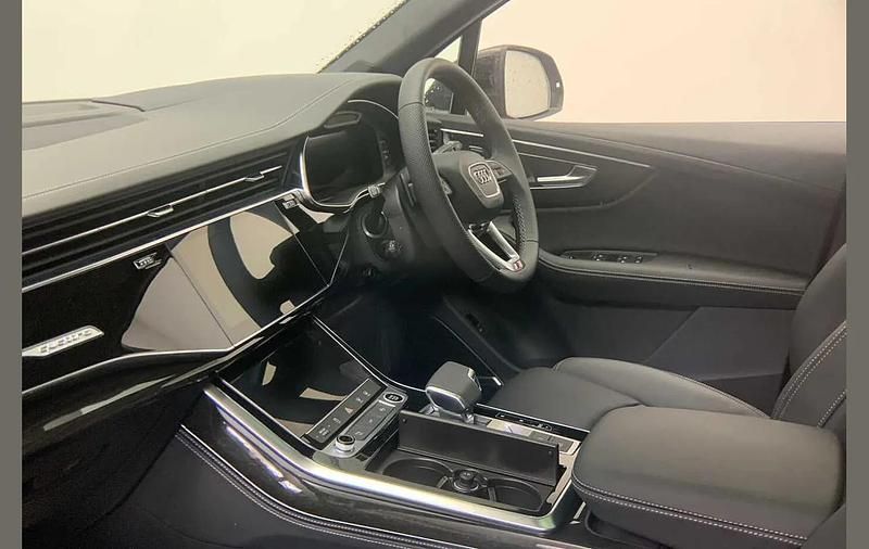 Used Audi Q7 Comfort 281 HP (206 kW) 2026 Blue SUV