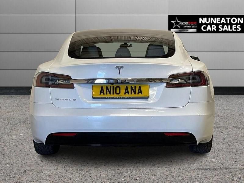 Used Tesla Model S 241 kW (328 HP) 2018 White Hatchback