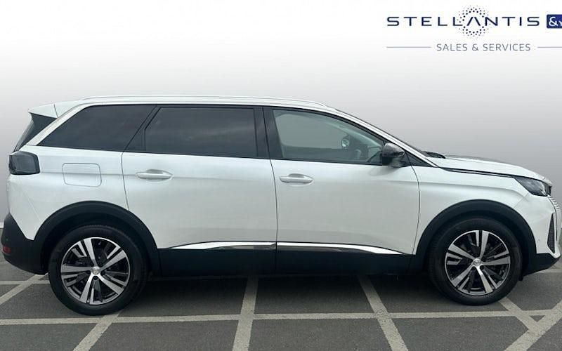 Used Peugeot 5008 Allure Premium 131 HP (96 kW) 2022 SUV