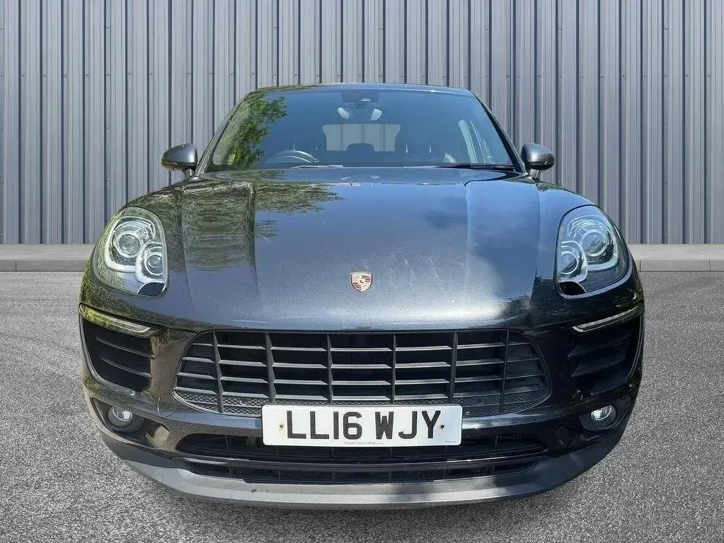 Used Porsche Macan 258 HP (189 kW) 2016 Grey SUV