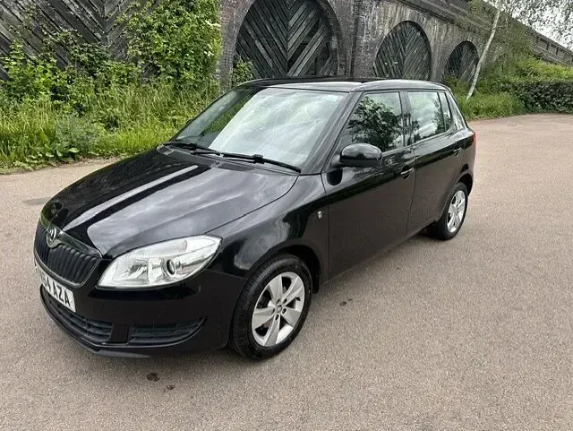 Used Skoda Fabia SE 69 HP (50 kW) 2015 Black Hatchback