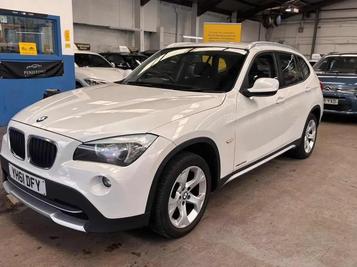 Used BMW X1 Comfort Edition 177 HP (130 kW) 2011 White SUV