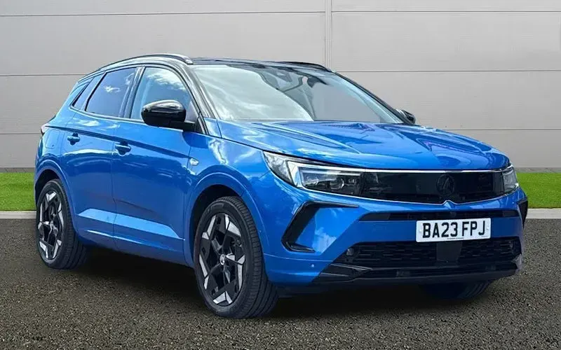 Used Vauxhall Grandland X GSe 300 HP (220 kW) 2023 SUV