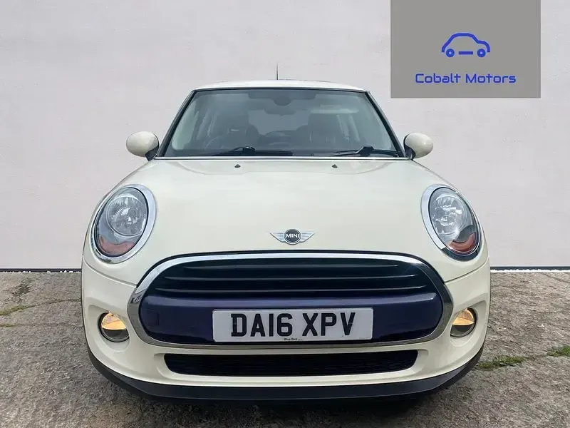 Used Mini Cooper Hatch 136 HP (100 kW) 2016 White Hatchback
