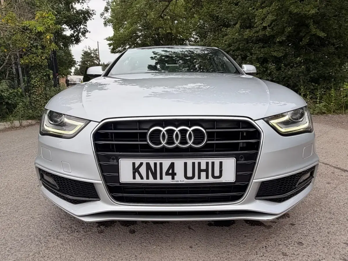 Used Audi A4 S-Line 170 HP (125 kW) 2014 Silver Sedan