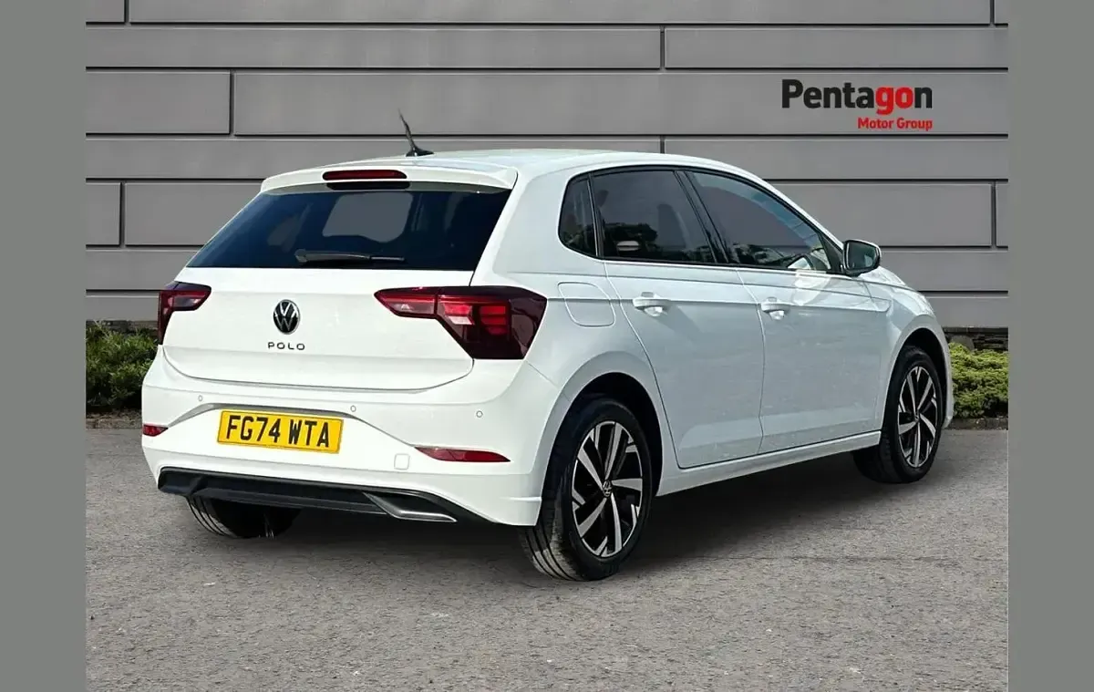 Used VW Polo Match 94 HP (69 kW) 2024 White Hatchback