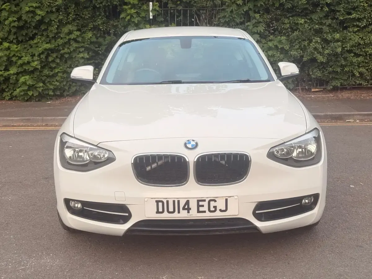 Used BMW 116 Sport Line 2014 White Hatchback