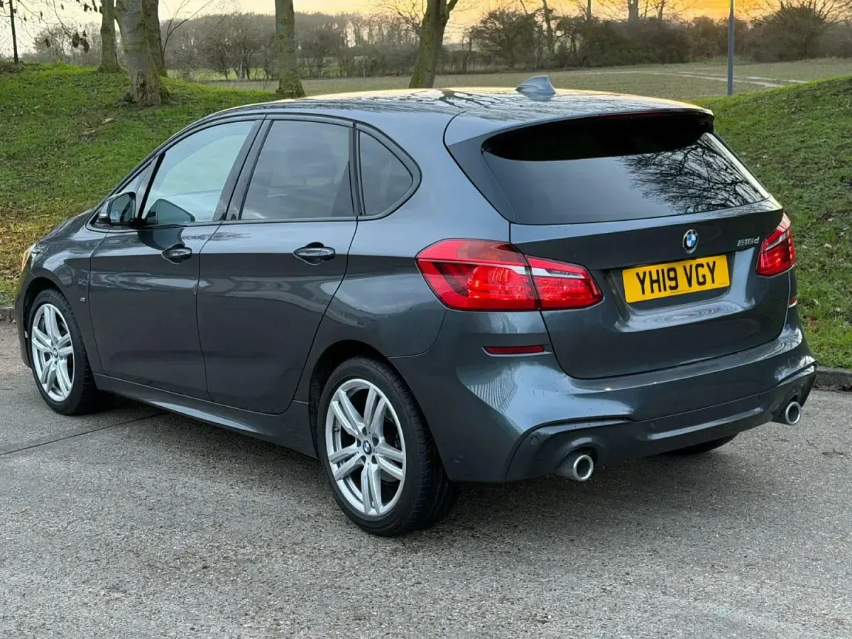 Begagnad BMW 218 M Sport 2019 Grå Halvkombi
