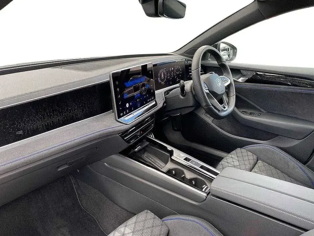 Used VW Passat 150 HP (110 kW) 2026 Estate