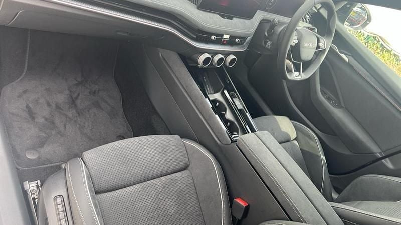 New Skoda Superb SportLine 150 HP (110 kW) 2026 Midnight black metallic Hatchback