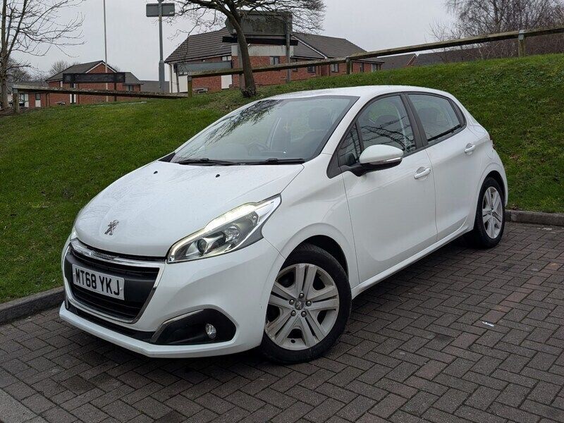 White Used 2018 Peugeot 208 Active Hatchback | £5,495 - Image 1/4