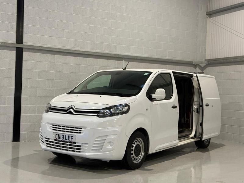 Used Citroën Dispatch 2019 White MPV