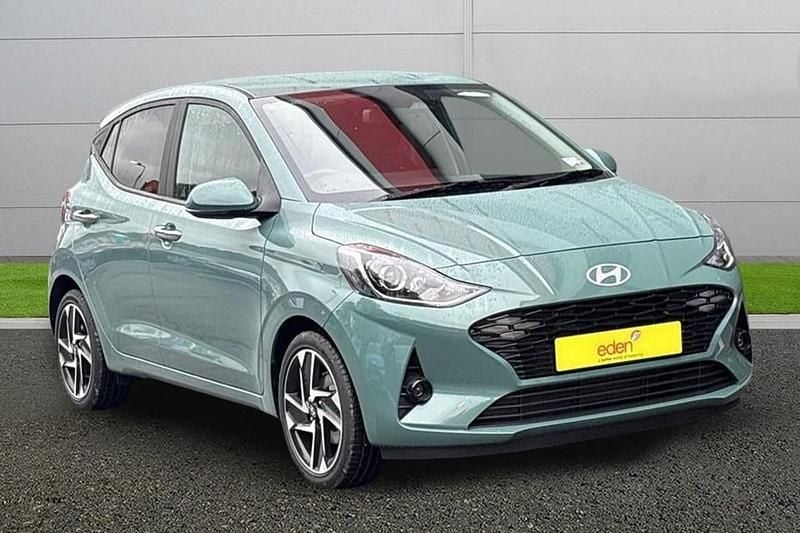 Green New 2025 Hyundai i10 Premium Hatchback | £17,499 (Good price) - Image 1/1