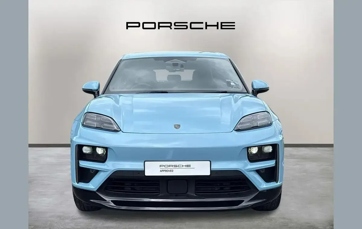 Used Porsche Macan 469 kW (639 HP) 2025 Blue SUV