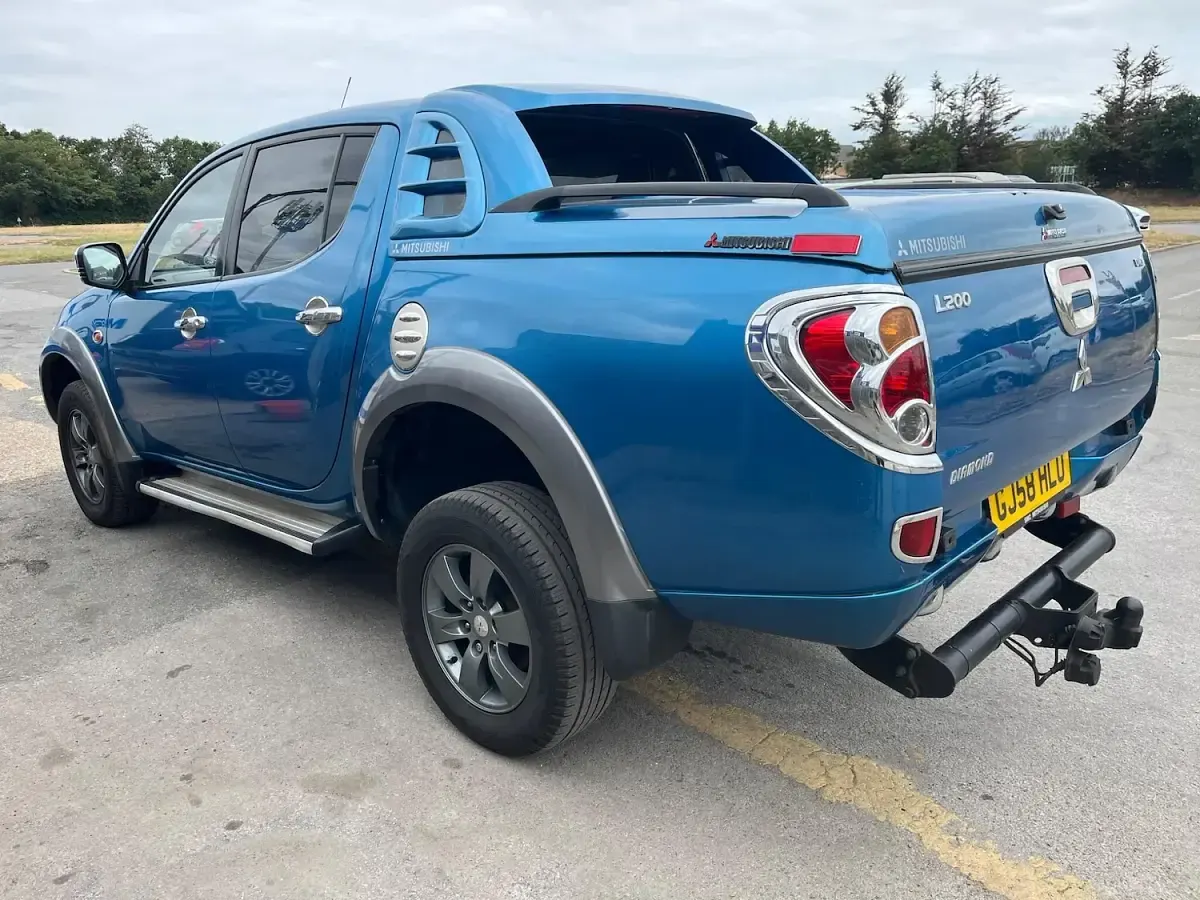 Used Mitsubishi L200 165 HP (121 kW) 2008 Blue Pickup