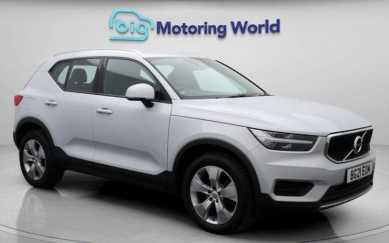 Used 2022 Volvo XC40 Momentum SUV | £16,150 (Fair price) - Image 1/4
