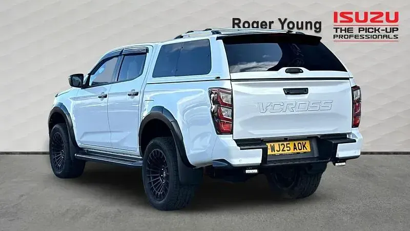 Used Isuzu D-Max 2025 White Pickup