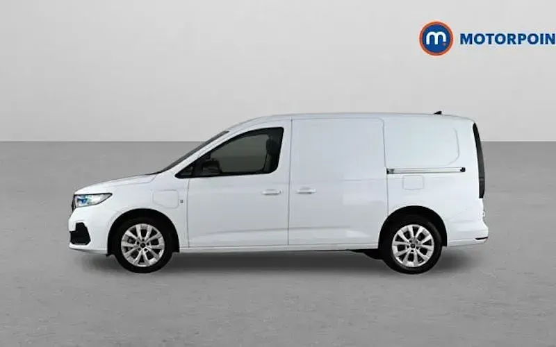 Used Ford Transit Limited 150 HP (110 kW) 2025 White Van