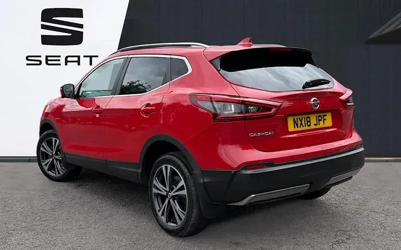 Used Nissan Qashqai N-Connecta 116 HP (85 kW) 2018 Red SUV