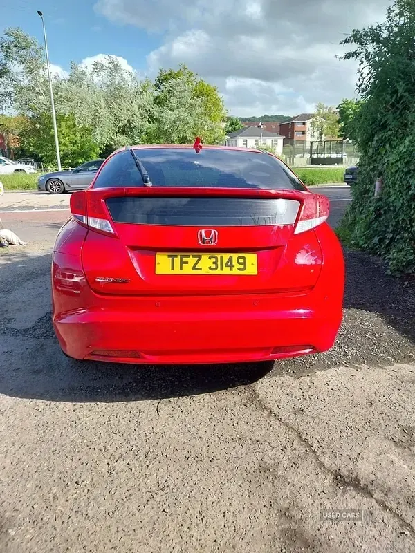Used Honda Civic SE 100 HP (73 kW) 2013 Red Hatchback