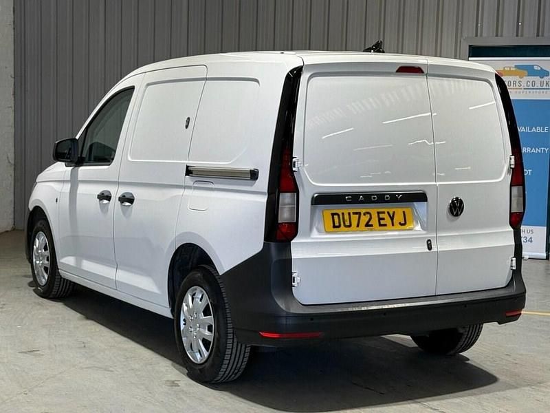 Usado VW Caddy S 75 CV (55 kW) 2022 Blanco Monovolumen