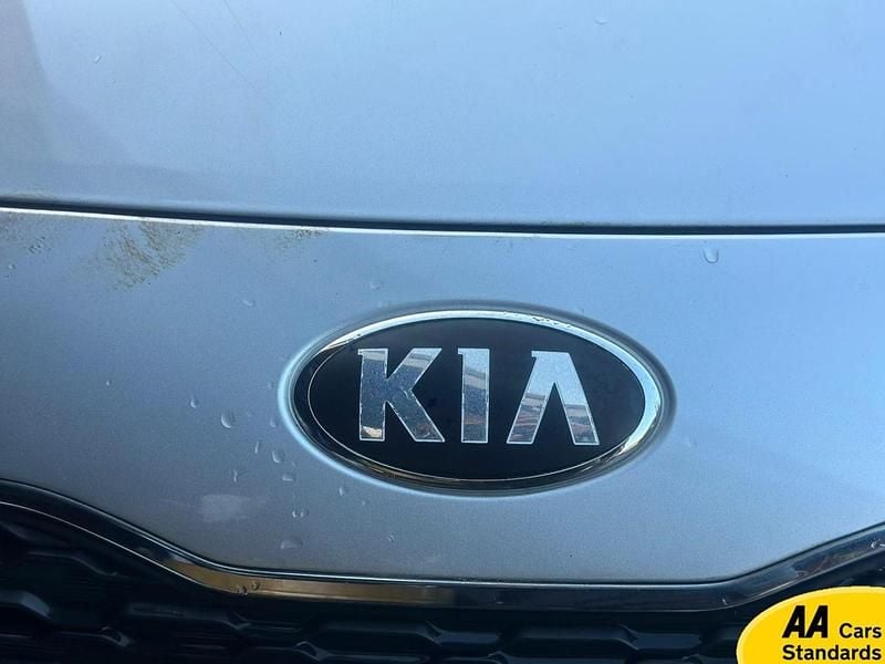 Used Kia Rio 84 HP (61 kW) 2012 Silver Hatchback