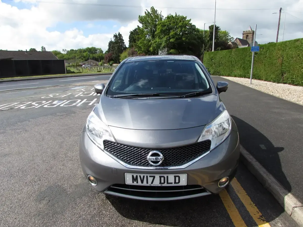 Używany Nissan Note S 98 KM (72 kW) 2017 Szary Hatchback