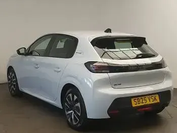 Używany Peugeot 208 Style 101 KM (74 kW) 2025 Biały Hatchback